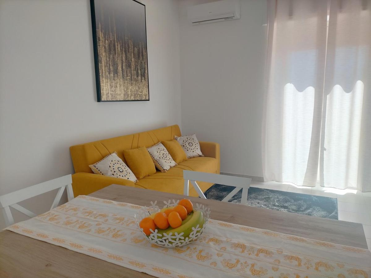 Holiday House Chiara Sant'Antioco Exterior foto